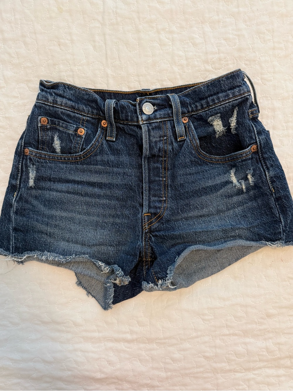 🛍️ 3/$25 Levi’s 501 Dark Wash Denim Shorts 24